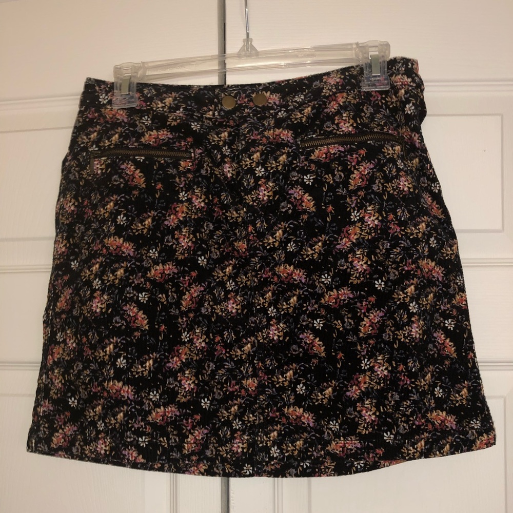 Flowery skirt